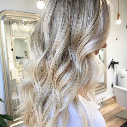 Nowy odcień blondu - champagne bronde Champagne bronde