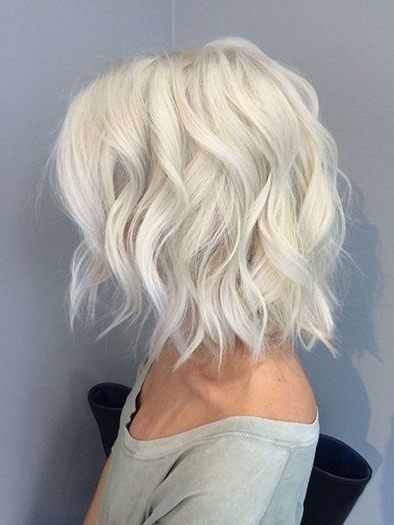 Trendy 2018: Modna fryzura Potargany bob