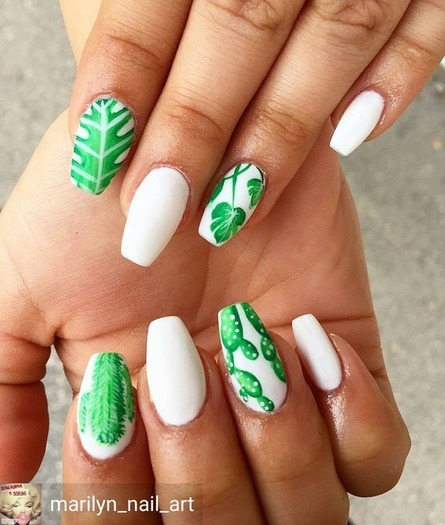 Modny manicure na lato: liście Monstery Wzór liści Montery na paznokciach