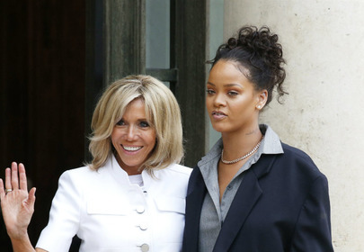 uśmiechnięta brigitte macron rihanna uśmiechnięta brigitte macron rihanna