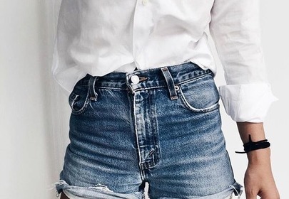 dżinsowe krótkie szorty modne stylizacja dżinsowe krótkie szorty modne stylizacja
