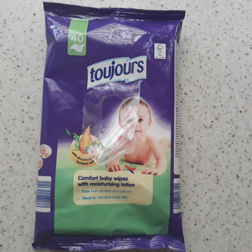 Toujours, Comfort Baby Wipes with Moisturizing Lotion (Chusteczki nawilżane z balsamem dla dzieci)
