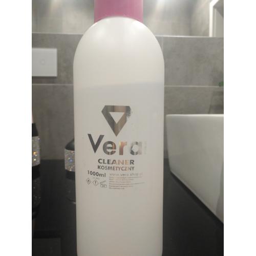 Vera, Cleaner
