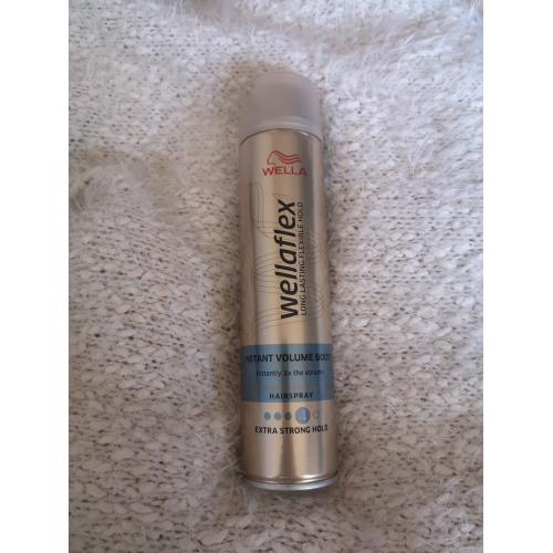 Wellaflex Instant Volume Boost Extra Strong Hold Mousse, Hold: 4/5