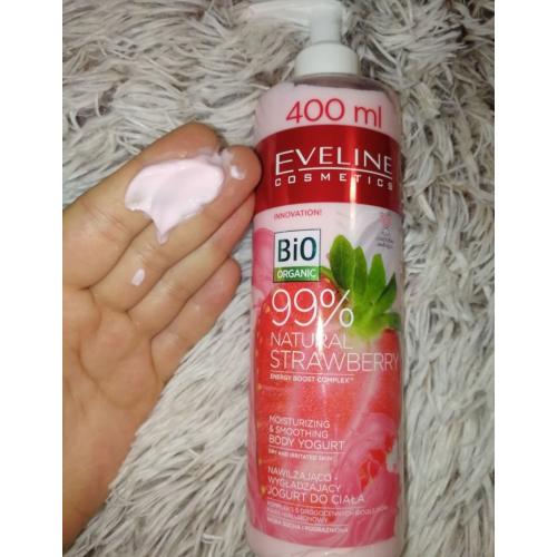 Eveline Cosmetics 99% Natural Strawberry - Moisturizing Smoothing