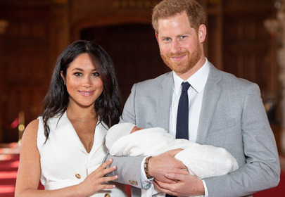 książę Harry i Meghan Markle z synem książę Harry i Meghan Markle z synem