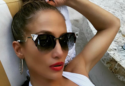 Jennifer Lopez w kostiumie kąpielowym Jennifer Lopez w kostiumie kąpielowym