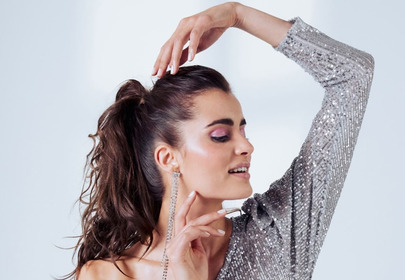 mascara do włosów elegancki kok kucyk gładkie włosy mascara do włosów elegancki kok kucyk gładkie włosy