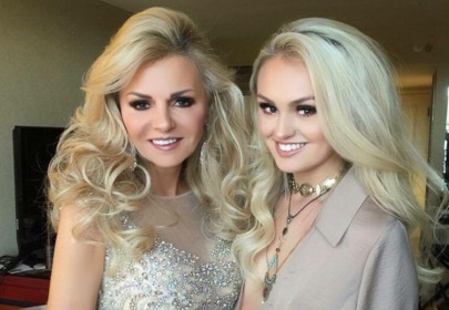 Kasha Grimes 57-letnia gwiazda Instagrama Kasha Grimes 57-letnia gwiazda Instagrama