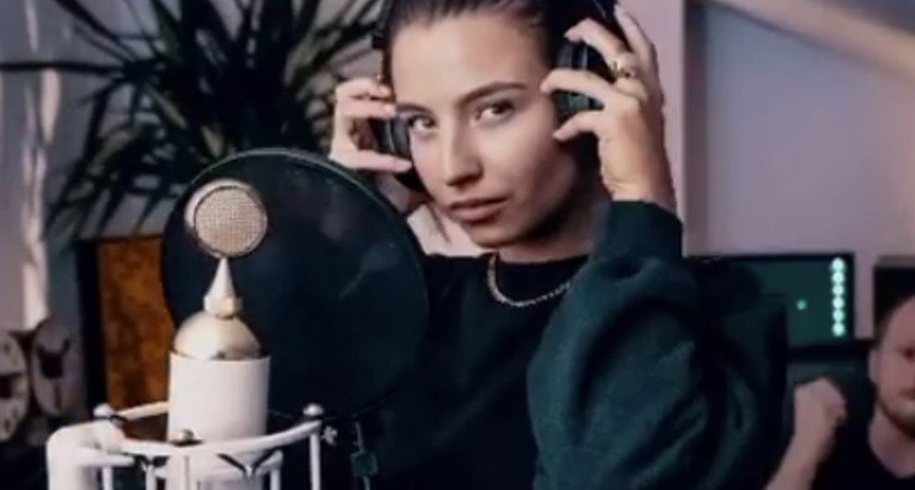 Hot16challenge julii wieniawy Hot16challenge julii wieniawy