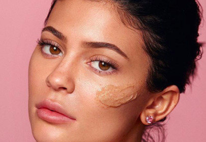 Kylie Skin Walnut Face Scrub może zniszczyć cerę Kylie Skin Walnut Face Scrub może zniszczyć cerę
